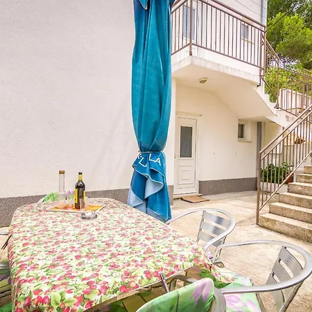 Апартаменты With Parking Spaces Arbanija, Ciovo - 7543 *