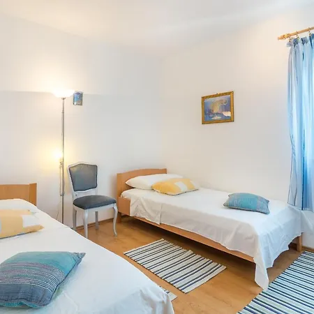 Apartament With Parking Spaces Arbanija, Ciovo - 7543 Trogir