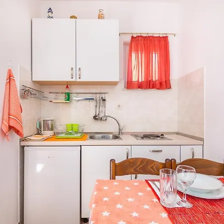 Διαμέρισμα With Parking Spaces Arbanija, Ciovo - 7543 Τρογκίρ