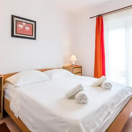 Διαμέρισμα With Parking Spaces Arbanija, Ciovo - 7543