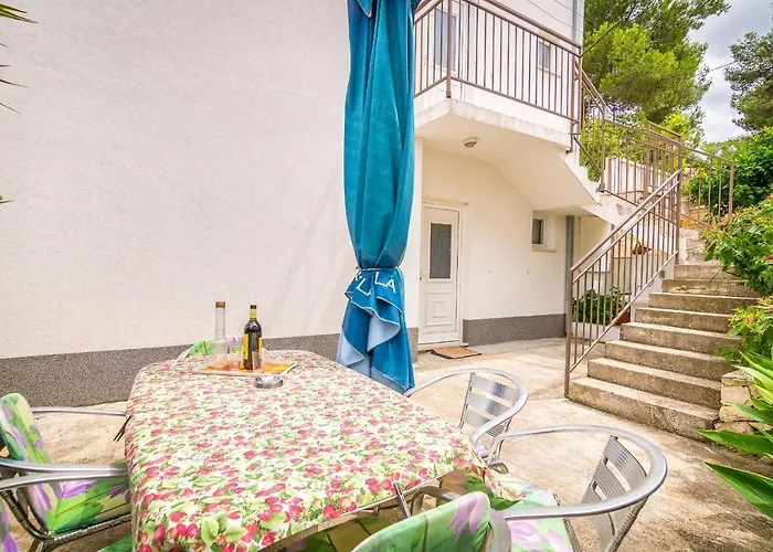 Апартаменты With Parking Spaces Arbanija, Ciovo - 7543 *