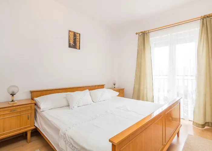 Апартаменты With Parking Spaces Arbanija, Ciovo - 7543 Трогир